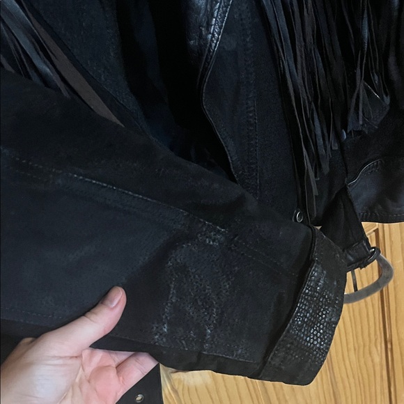 Women's Vintage Black Leather Fringe Jacket with Belt - Picture 7 of 9